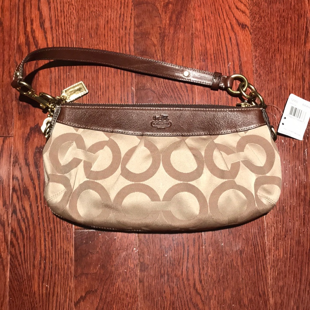 Coach Khaki color signature design